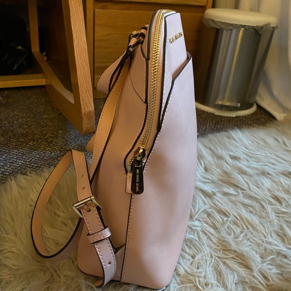 Blush pink MK backpack - Picture 4 of 14